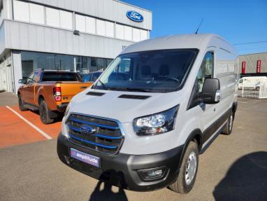 Voir le détail de l'offre de cette FORD Transit 2T Fg E 390 L2H2 135 kW (184 ch) Electrique Batterie 75/68 kWh Trend Business de 2023 en vente à partir de 525.64 €  / mois