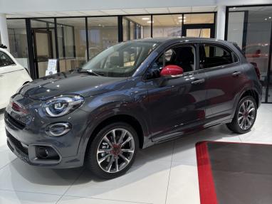 Voir le détail de l'offre de cette FIAT 500X 1.5 FireFly Turbo 130ch S/S Hybrid (RED) DCT7 de 2023 en vente à partir de 29 999 € 