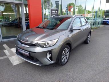 Voir le détail de l'offre de cette KIA Stonic 1.0 T-GDi 100ch Active DCT7 de 2023 en vente à partir de 215.77 €  / mois