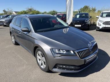 Voir le détail de l'offre de cette SKODA Superb Combi 2.0 TDI 150ch SCR Business DSG7 de 2022 en vente à partir de 346.84 €  / mois