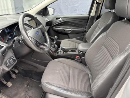 FORD Kuga 2.0 TDCi 120ch Stop&Start Titanium 4x2 Euro6.2 à vendre à Nevers - Image n°10