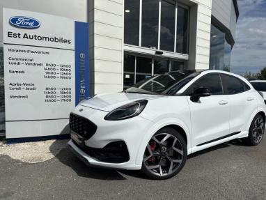 Voir le détail de l'offre de cette FORD Puma 1.5 EcoBoost 200ch S&S ST de 2021 en vente à partir de 299.04 €  / mois