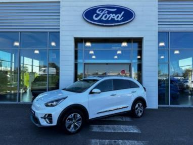 Voir le détail de l'offre de cette KIA e-Niro e-Premium 204ch de 2019 en vente à partir de 251.44 €  / mois
